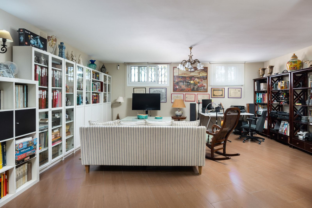 5 Bed Townhouse for sale in Málaga Este Costa Del Sol, Málaga, Spain