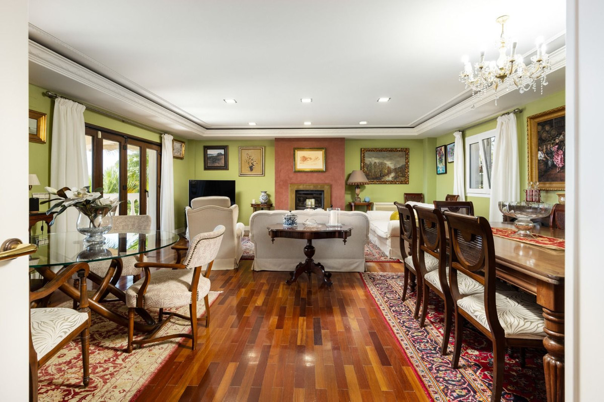 5 Bed Townhouse for sale in Málaga Este Costa Del Sol, Málaga, Spain