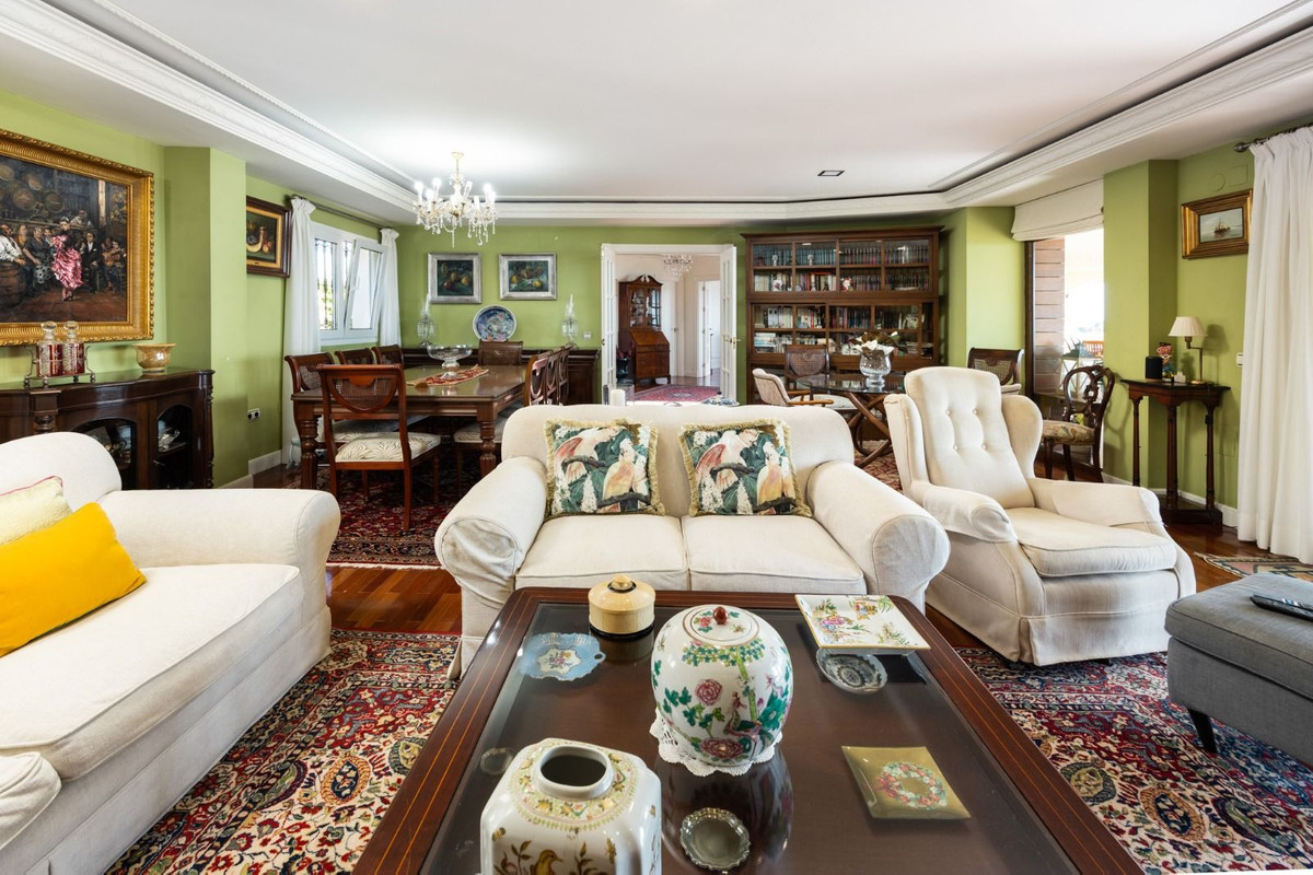 5 Bed Townhouse for sale in Málaga Este Costa Del Sol, Málaga, Spain