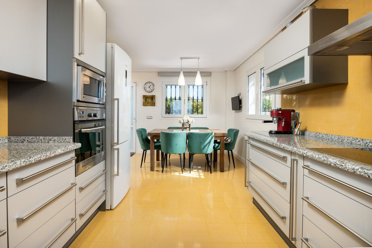 5 Bed Townhouse for sale in Málaga Este Costa Del Sol, Málaga, Spain