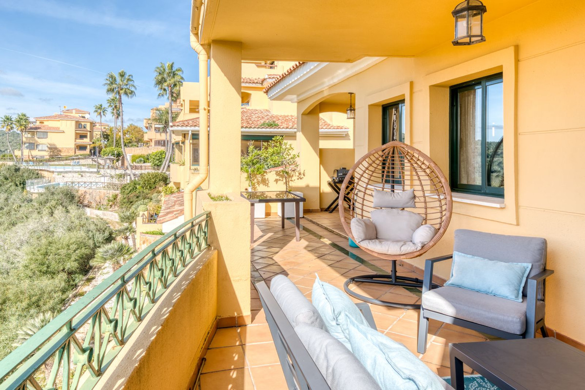 Se vende Apartamento Planta Media de 2 dormitorios en Costa Del Sol, Cadiz, España