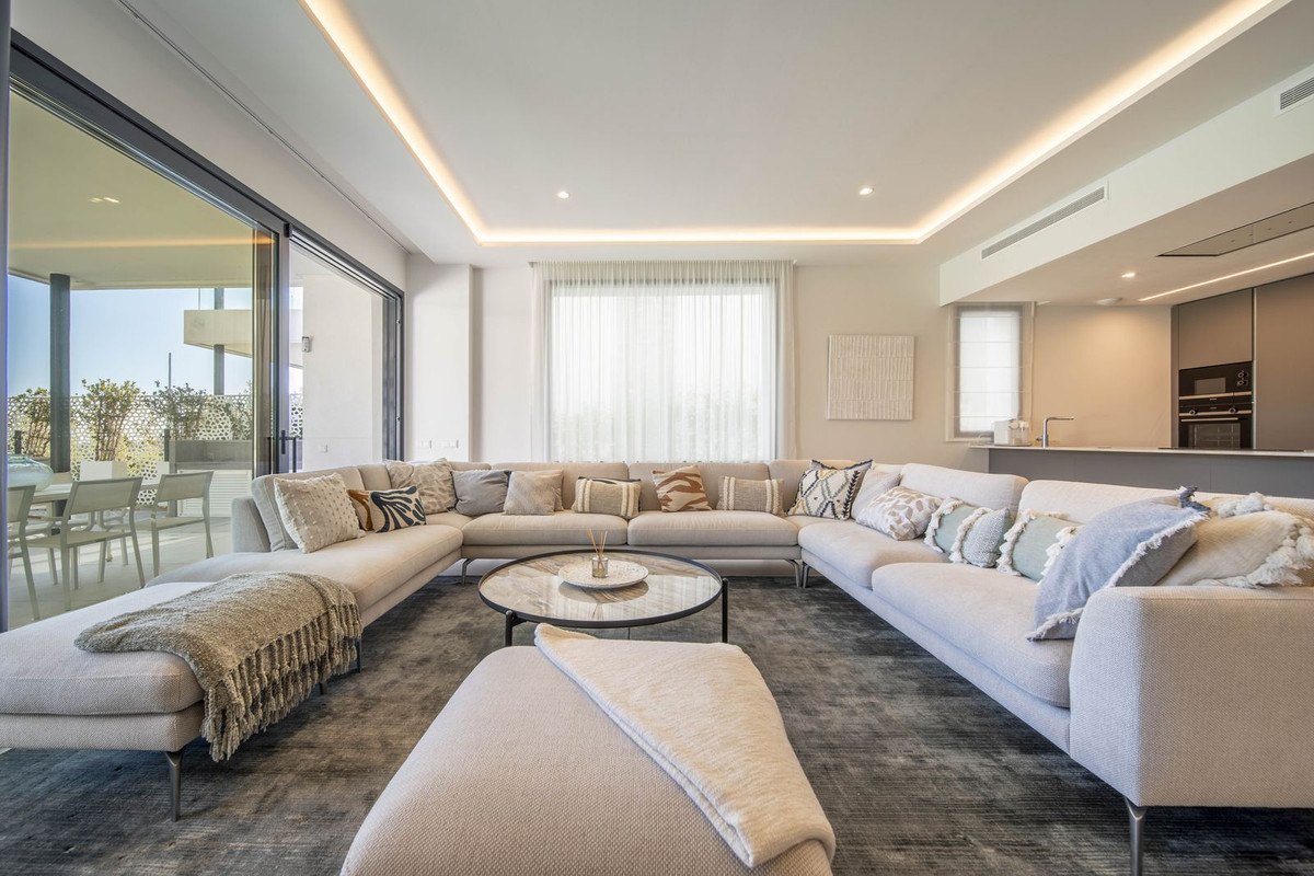 4 Bed Townhouse for sale in Marbella Costa Del Sol, Málaga, Spain