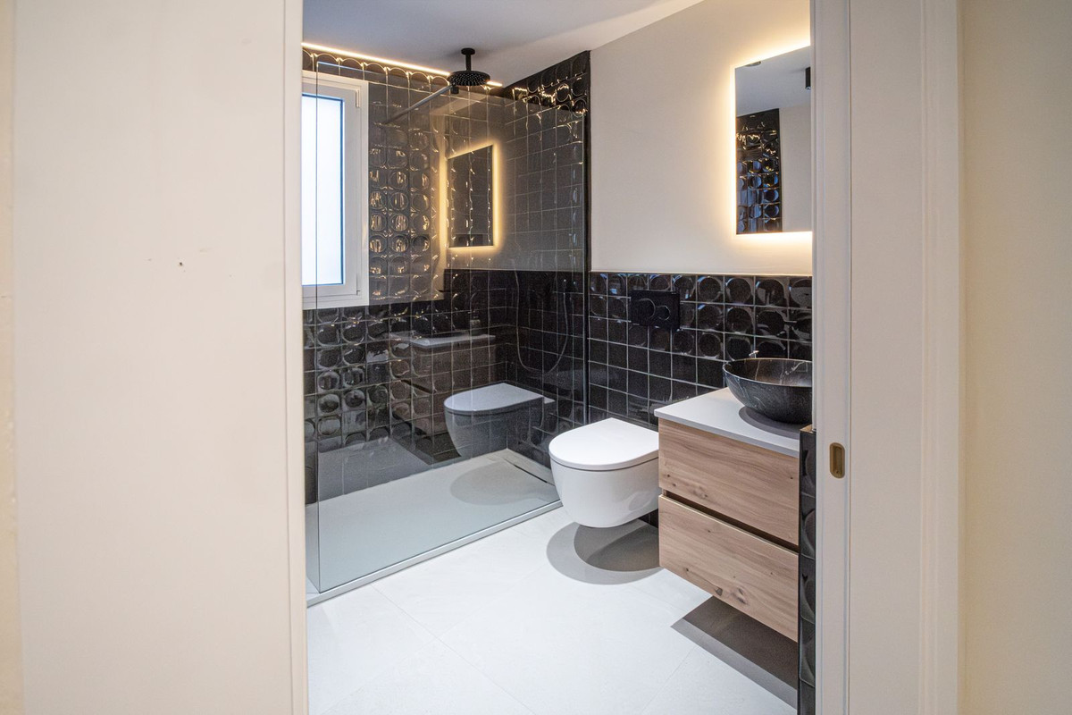 3 Bed Apartment for sale in Málaga Costa Del Sol, Málaga, Spain