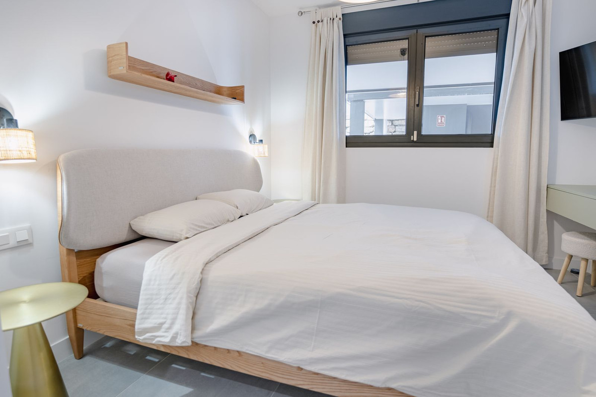 3 Bed Apartment for sale in Selwo Costa Del Sol, Málaga, Spain