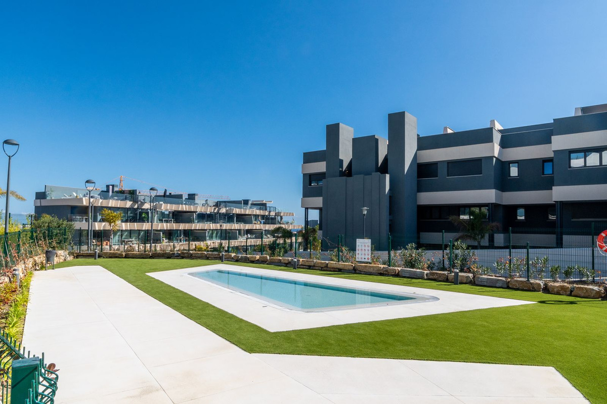 3 Bed Apartment for sale in Selwo Costa Del Sol, Málaga, Spain