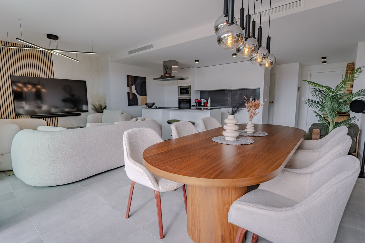 3 Bed Apartment for sale in Selwo Costa Del Sol, Málaga, Spain