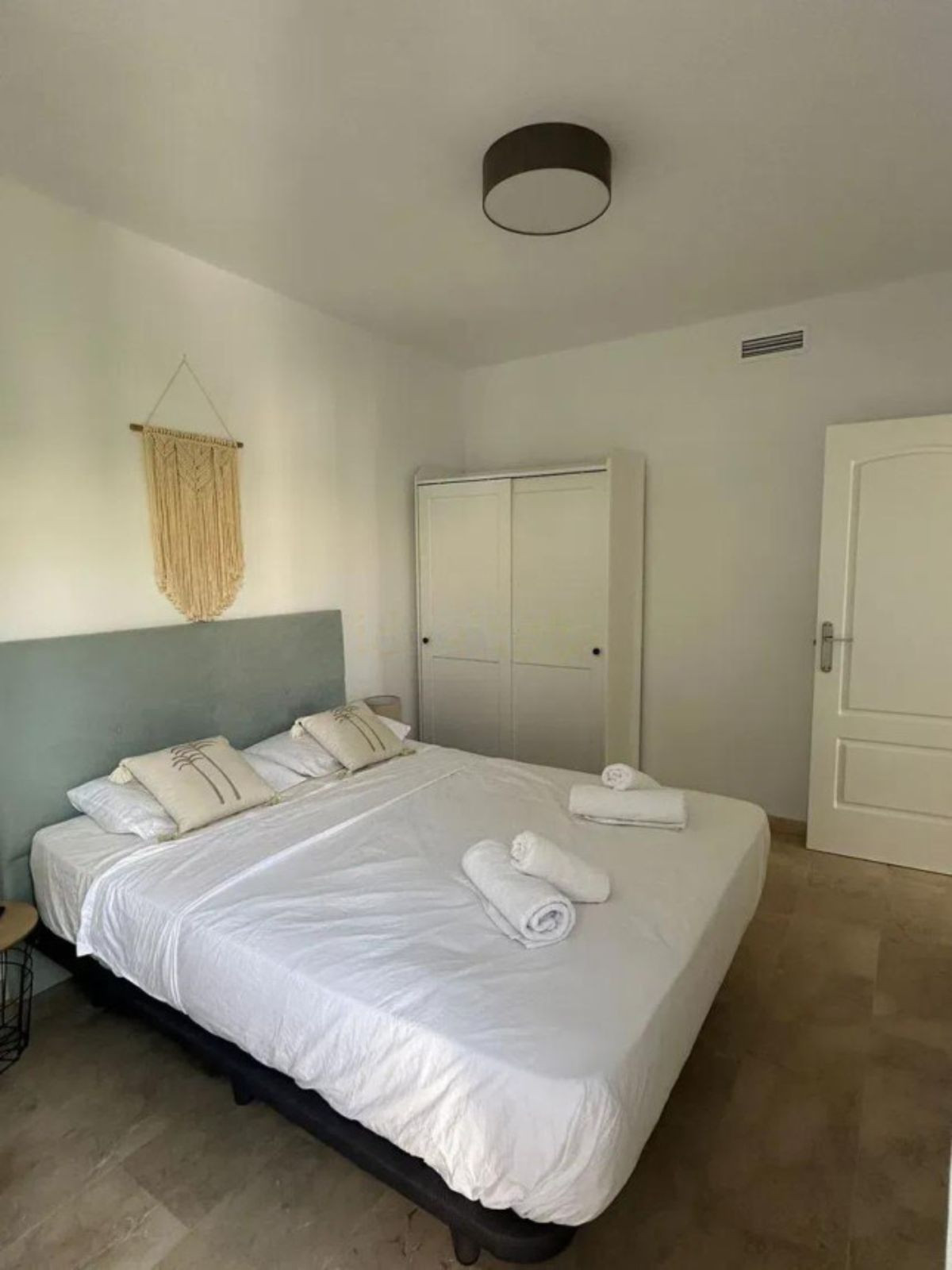 Se vende Apartamento Planta Media de 2 dormitorios en Costa Del Sol, Málaga, España