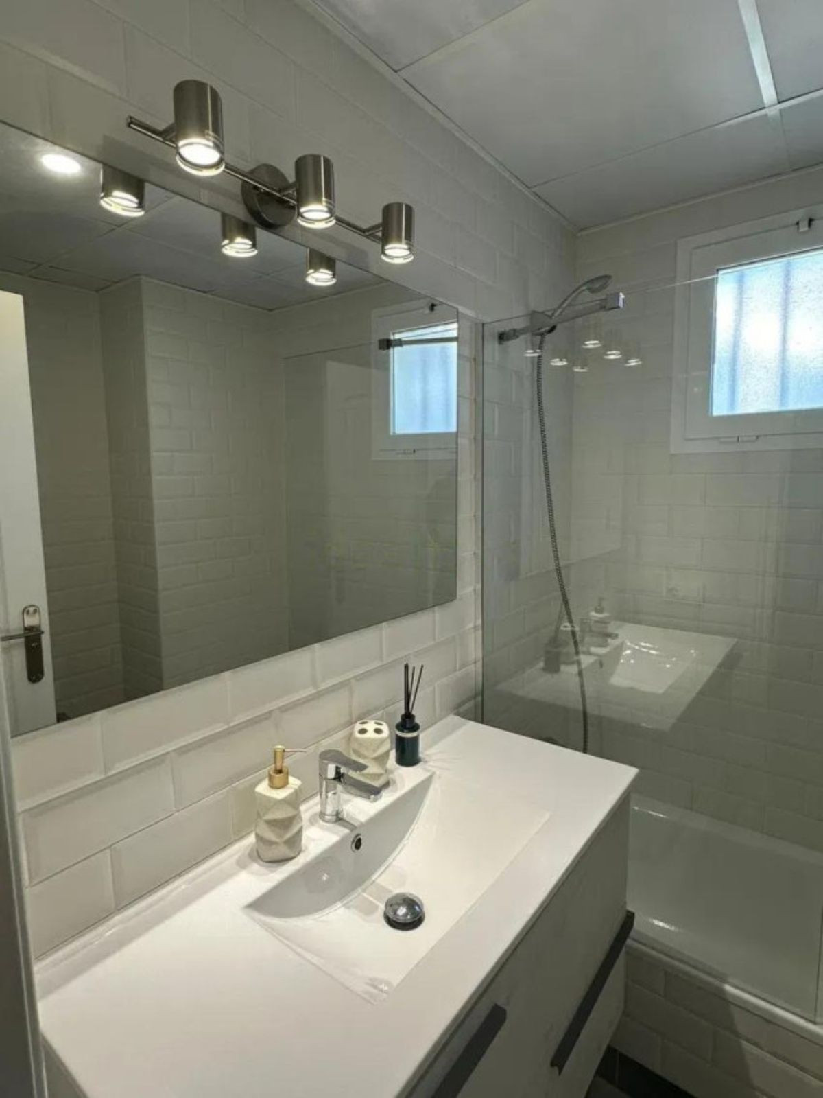 Se vende Apartamento Planta Media de 2 dormitorios en Costa Del Sol, Málaga, España