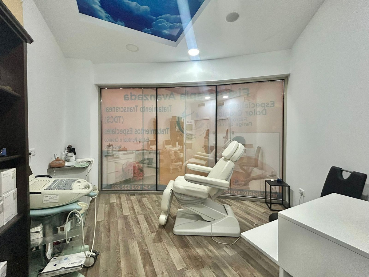 Se vende Negocio de 4 dormitorios en Costa Del Sol, Málaga, España
