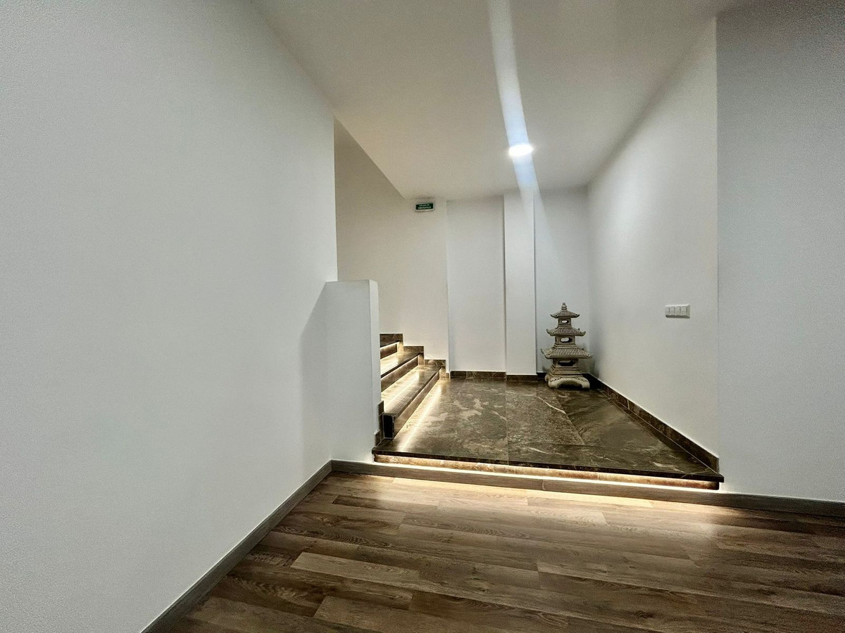 Se vende Negocio de 4 dormitorios en Costa Del Sol, Málaga, España