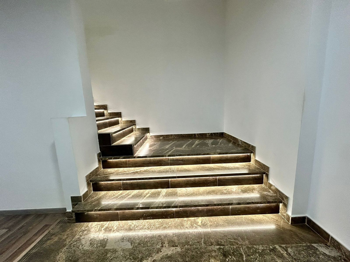 Se vende Negocio de 4 dormitorios en Costa Del Sol, Málaga, España