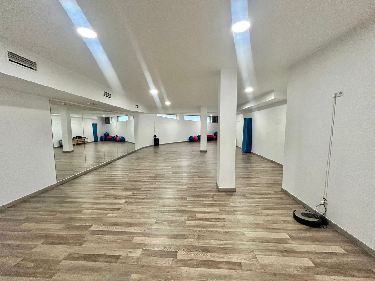 Se vende Negocio de 4 dormitorios en Costa Del Sol, Málaga, España