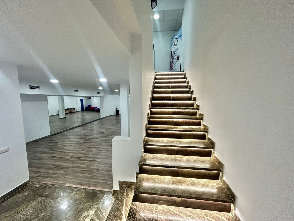 Se vende Negocio de 4 dormitorios en Costa Del Sol, Málaga, España