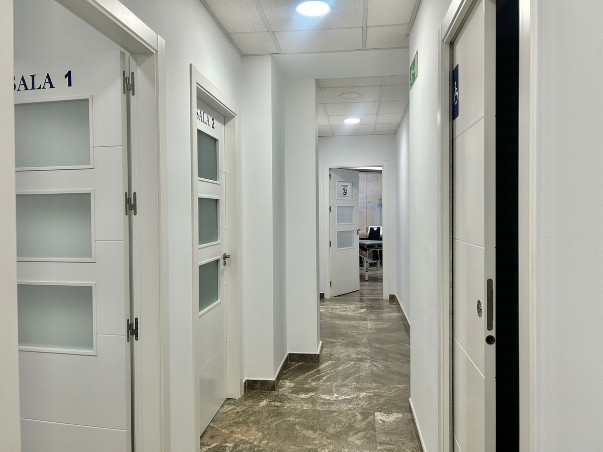 Se vende Negocio de 4 dormitorios en Costa Del Sol, Málaga, España