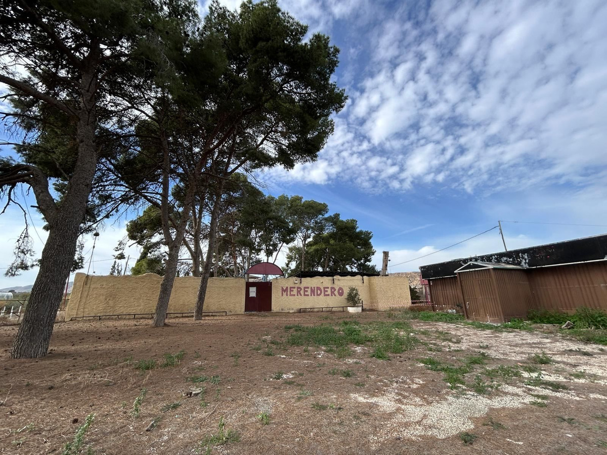 Se vende Villa - Chalet de 4 dormitorios en Costa Calida, Murcia, España