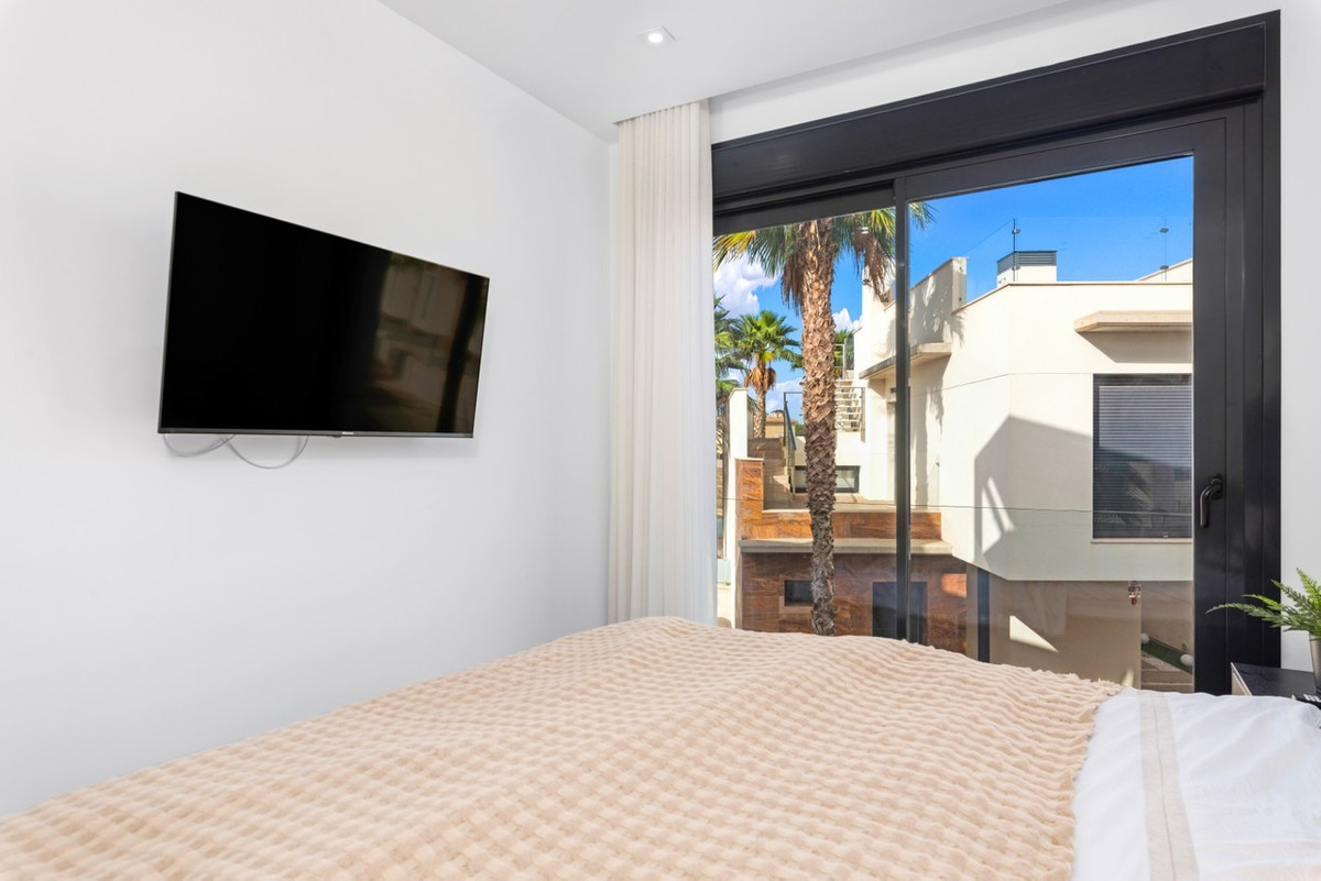 5 Bed Townhouse for sale in Cabo Roig Costa Blanca, Alicante, Spain