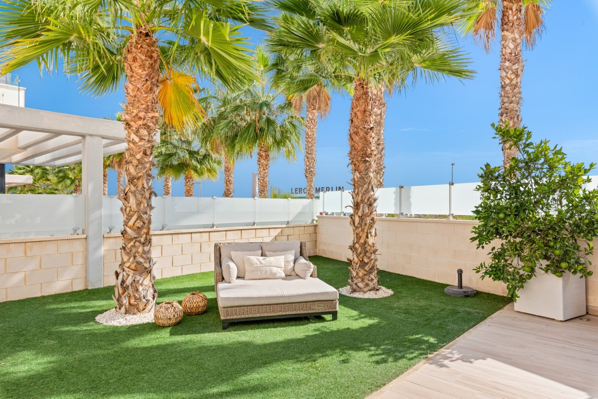 5 Bed Townhouse for sale in Cabo Roig Costa Blanca, Alicante, Spain