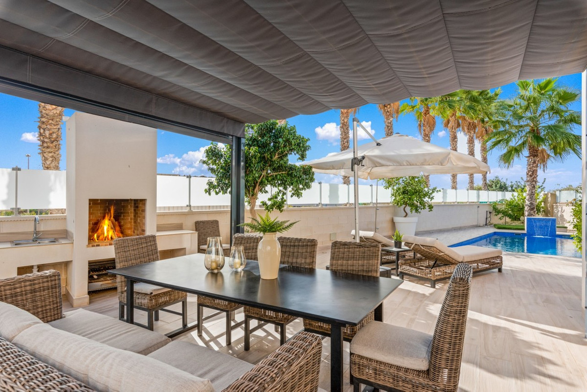 5 Bed Townhouse for sale in Cabo Roig Costa Blanca, Alicante, Spain