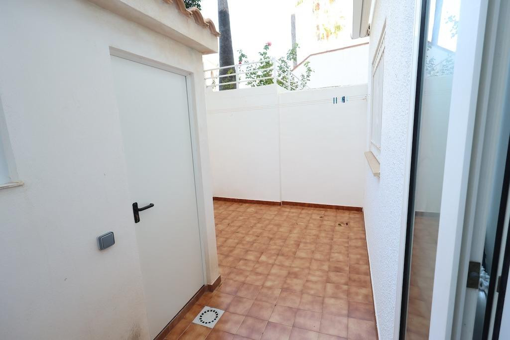 Se vende Bungalow de 2 dormitorios en Costa Blanca, Alicante, España