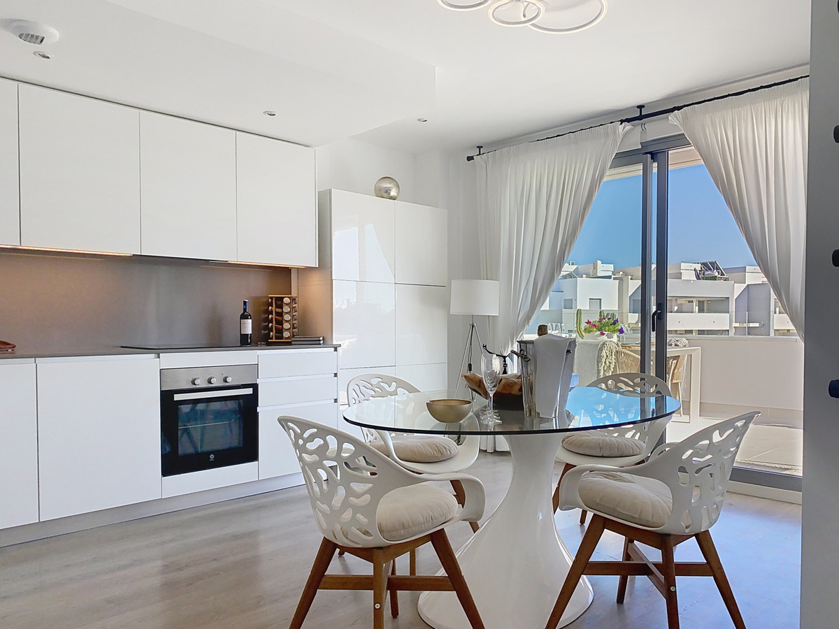 2 Bed Apartment for sale in Estepona Costa Del Sol, Málaga, Spain