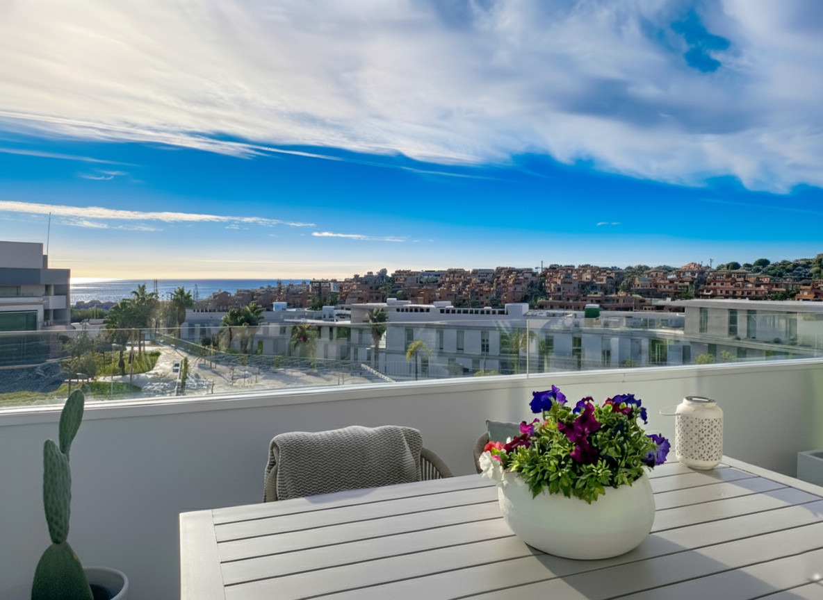 2 Bed Apartment for sale in Estepona Costa Del Sol, Málaga, Spain
