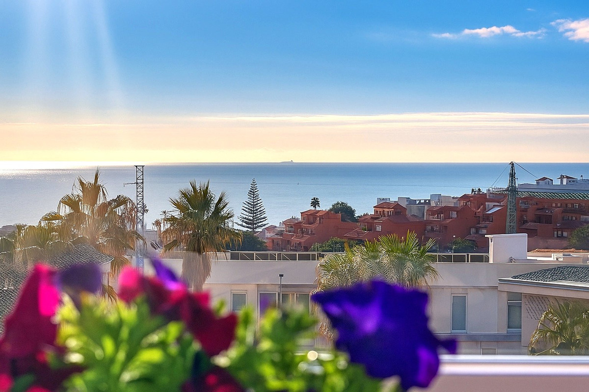 2 Bed Apartment for sale in Estepona Costa Del Sol, Málaga, Spain
