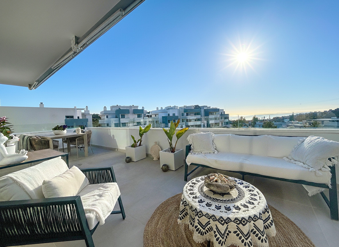 2 Bed Apartment for sale in Estepona Costa Del Sol, Málaga, Spain