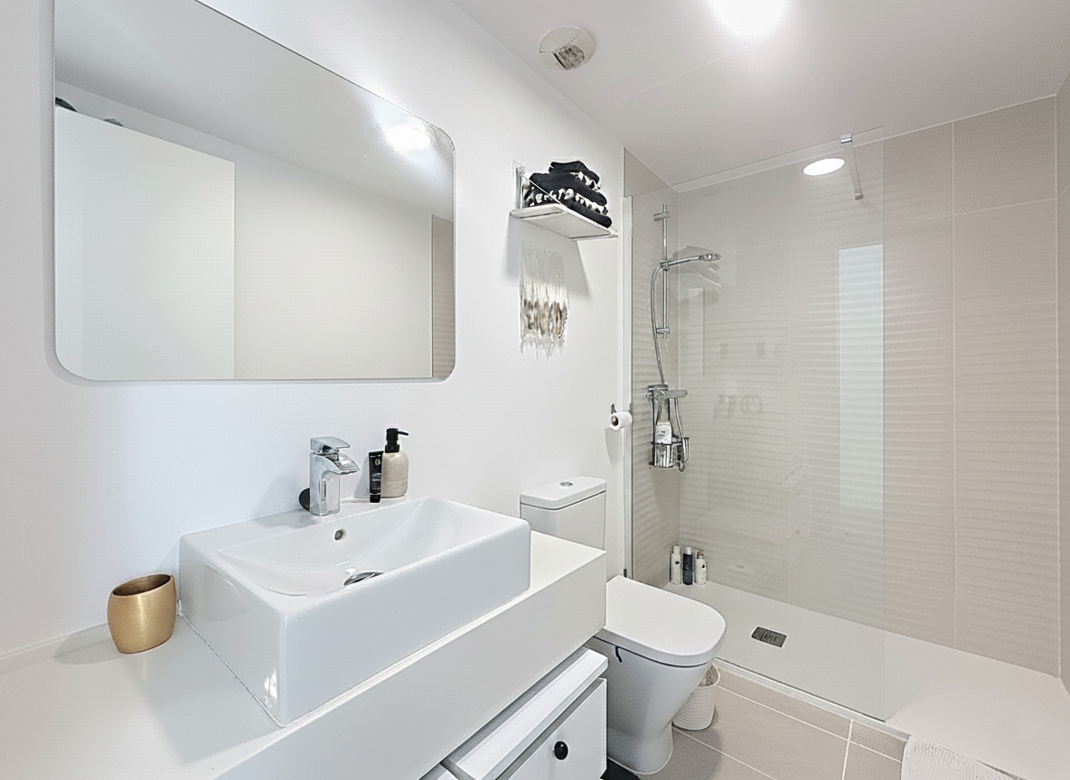 2 Bed Apartment for sale in Estepona Costa Del Sol, Málaga, Spain