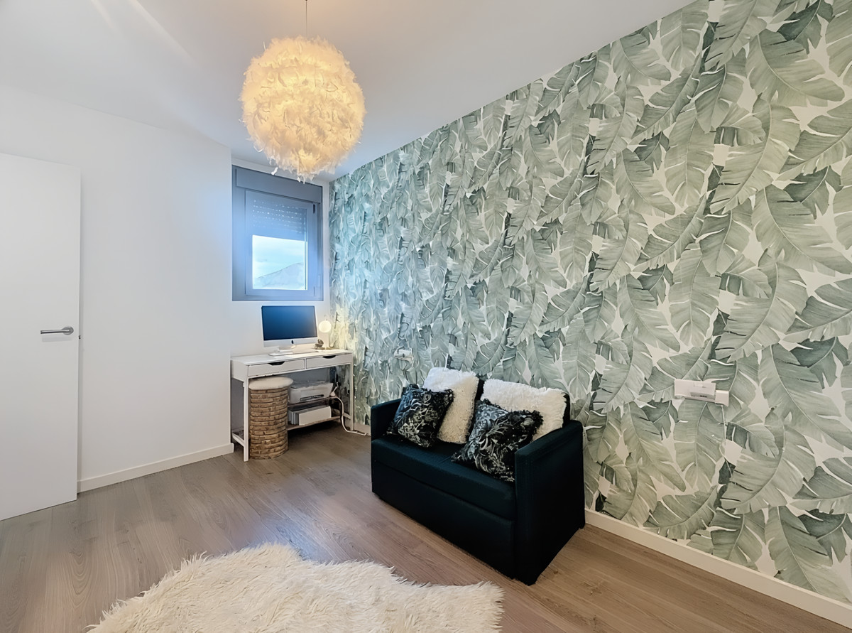 2 Bed Apartment for sale in Estepona Costa Del Sol, Málaga, Spain