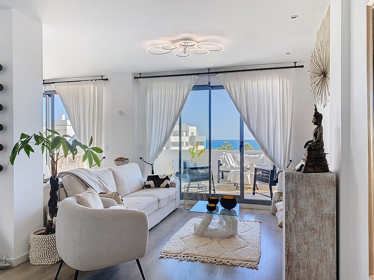 2 Bed Apartment for sale in Estepona Costa Del Sol, Málaga, Spain