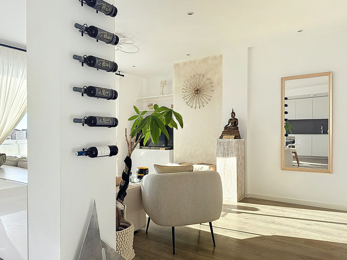 2 Bed Apartment for sale in Estepona Costa Del Sol, Málaga, Spain