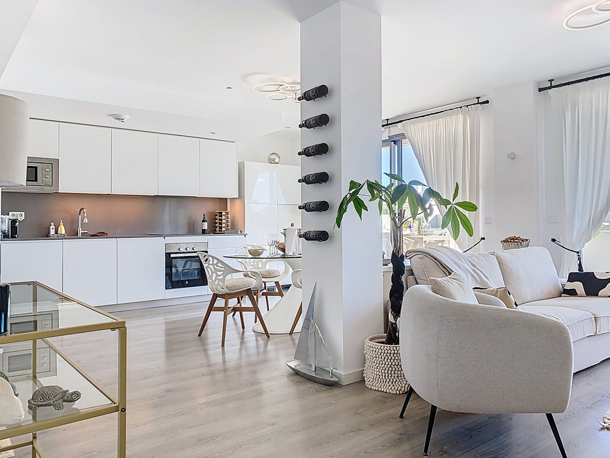 2 Bed Apartment for sale in Estepona Costa Del Sol, Málaga, Spain