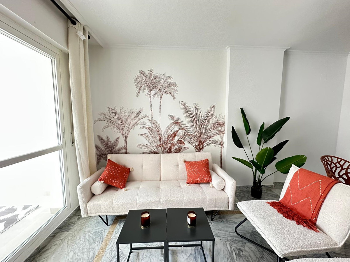 Se vende Apartamento Planta Media de 2 dormitorios en Costa Del Sol, Málaga, España