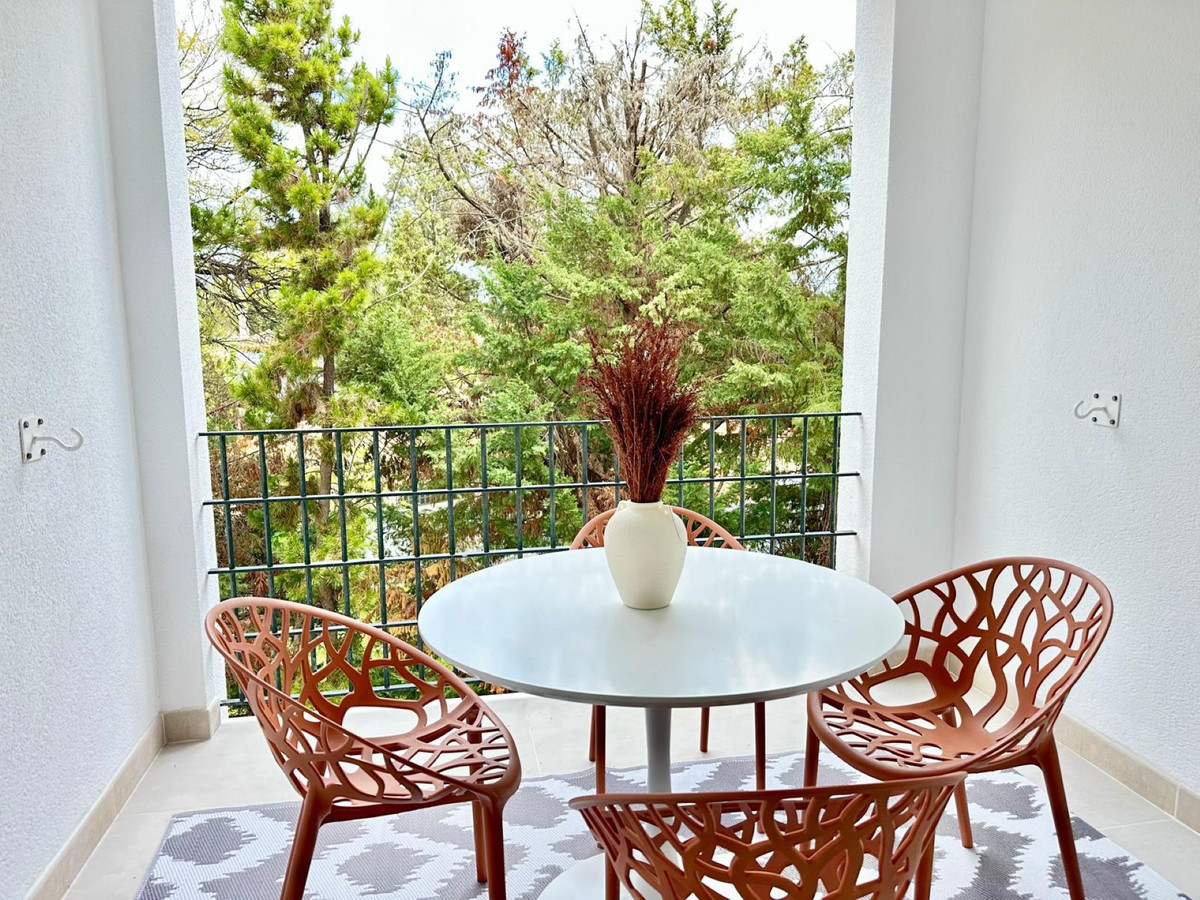 Se vende Apartamento Planta Media de 2 dormitorios en Costa Del Sol, Málaga, España