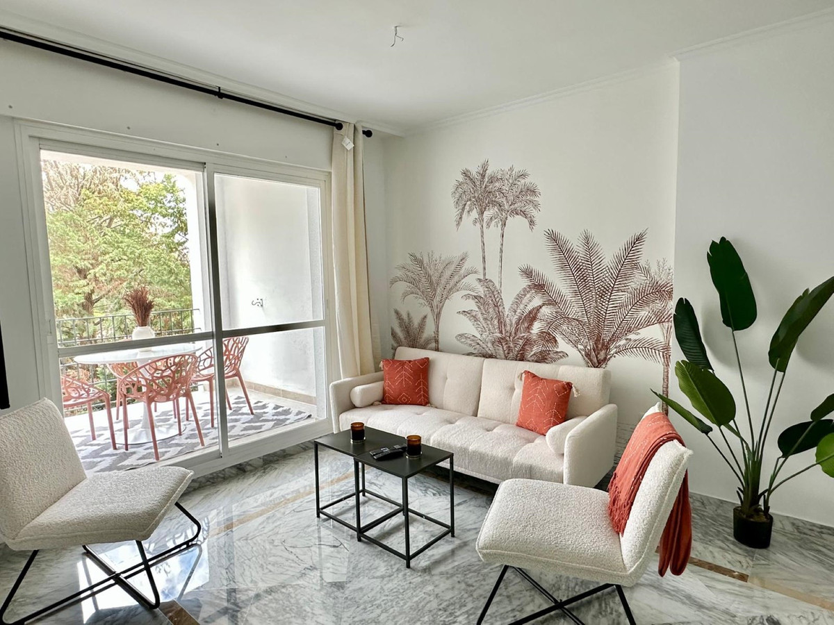 Se vende Apartamento Planta Media de 2 dormitorios en Costa Del Sol, Málaga, España