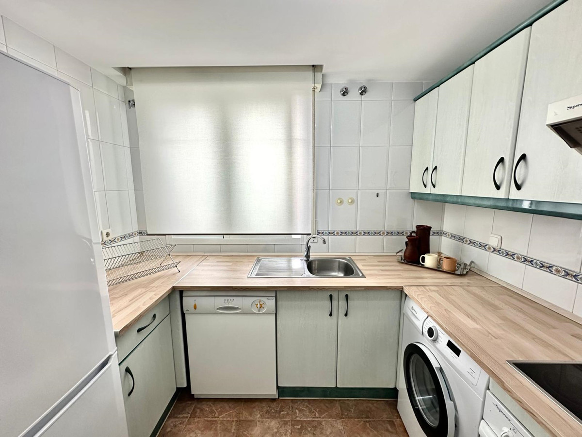 Se vende Apartamento Planta Media de 2 dormitorios en Costa Del Sol, Málaga, España