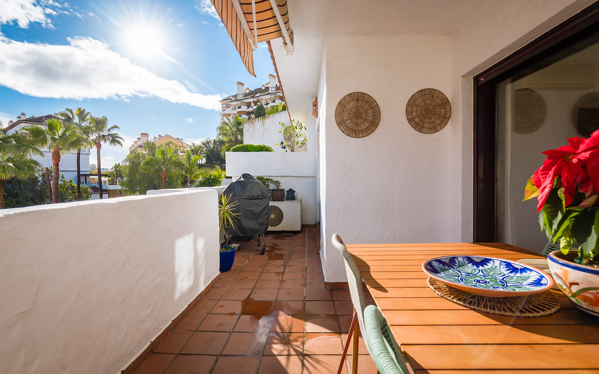 3 Bed Apartment for sale in Nueva Andalucía Costa Del Sol, Málaga, Spain