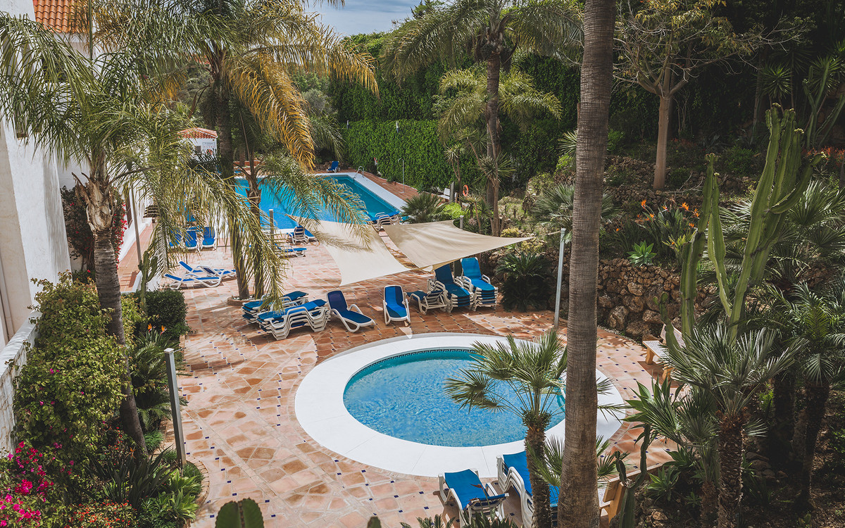 3 Bed Apartment for sale in Nueva Andalucía Costa Del Sol, Málaga, Spain