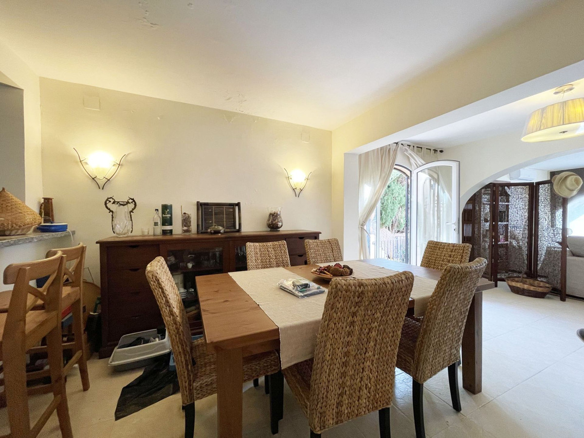 Se vende Villa - Chalet de 4 dormitorios en Costa Blanca, Alicante, España