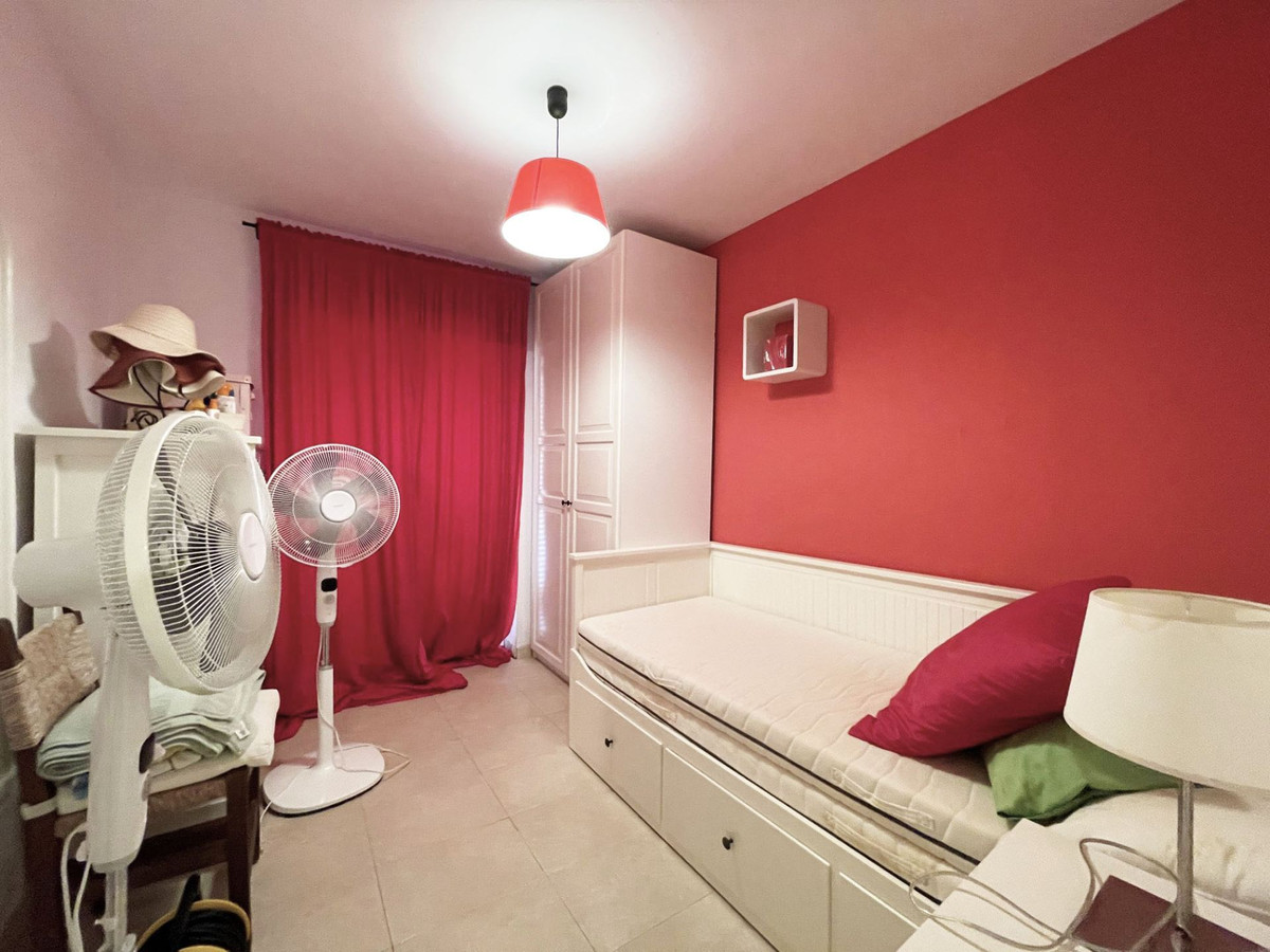 Se vende Villa - Chalet de 4 dormitorios en Costa Blanca, Alicante, España
