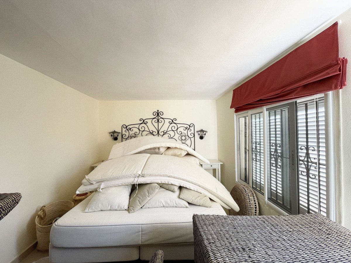 Se vende Villa - Chalet de 4 dormitorios en Costa Blanca, Alicante, España
