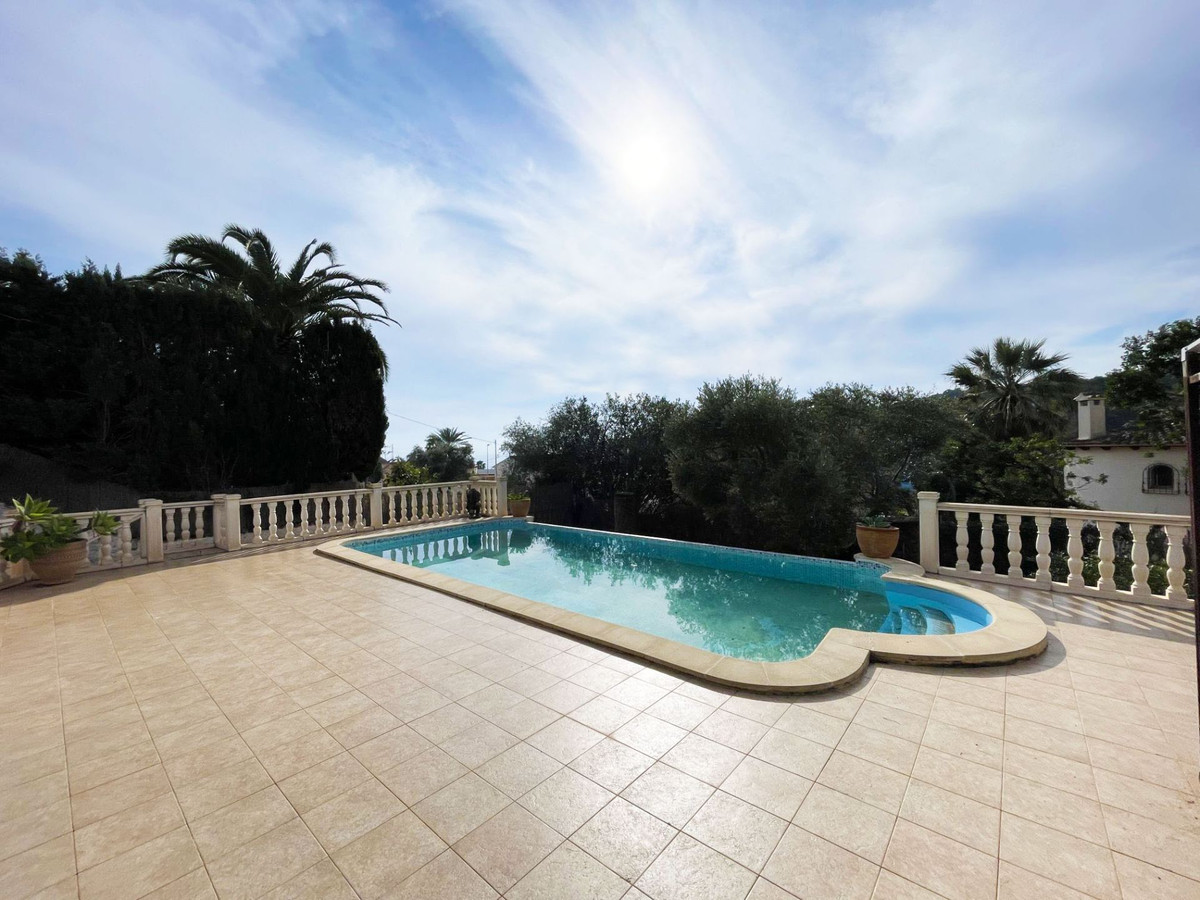Se vende Villa - Chalet de 4 dormitorios en Costa Blanca, Alicante, España