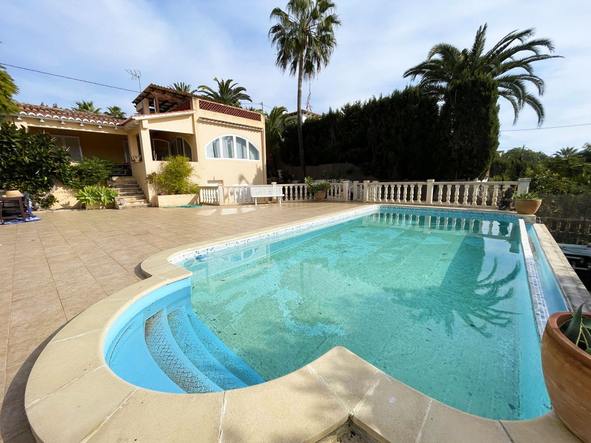 Se vende Villa - Chalet de 4 dormitorios en Costa Blanca, Alicante, España