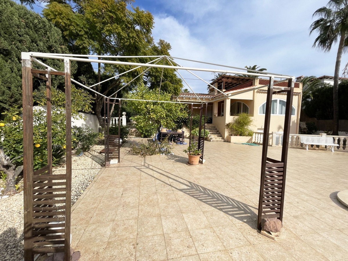 Se vende Villa - Chalet de 4 dormitorios en Costa Blanca, Alicante, España