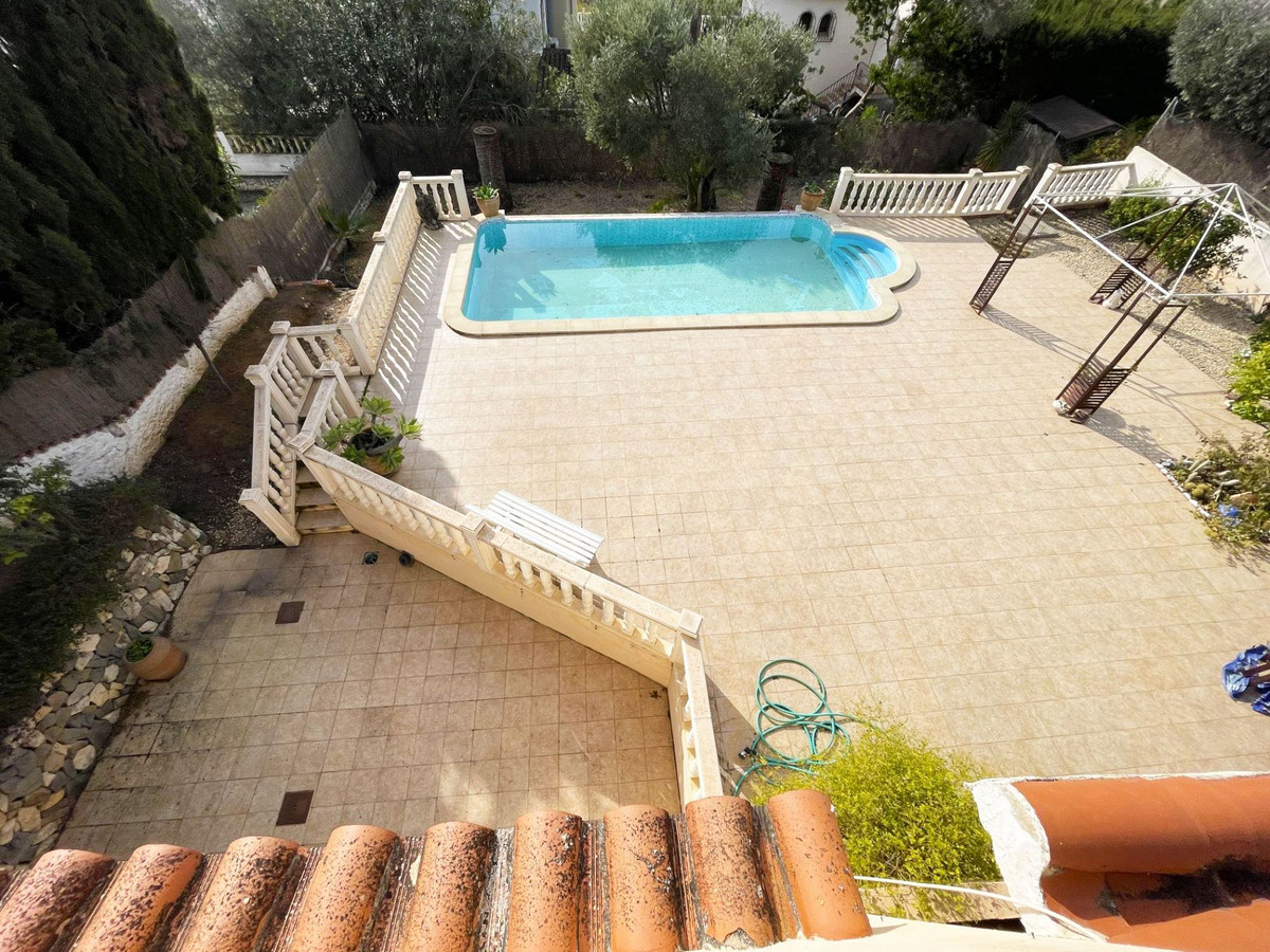 Se vende Villa - Chalet de 4 dormitorios en Costa Blanca, Alicante, España