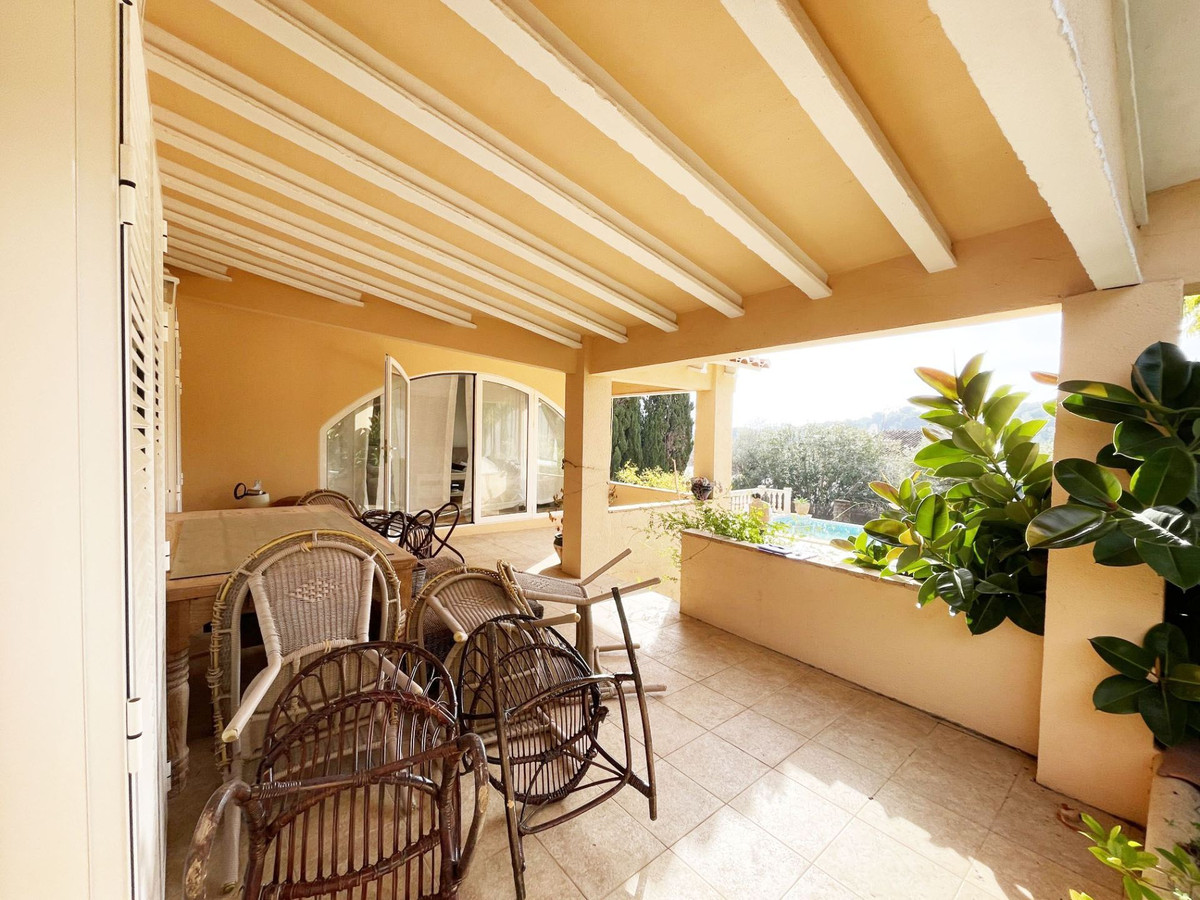 Se vende Villa - Chalet de 4 dormitorios en Costa Blanca, Alicante, España