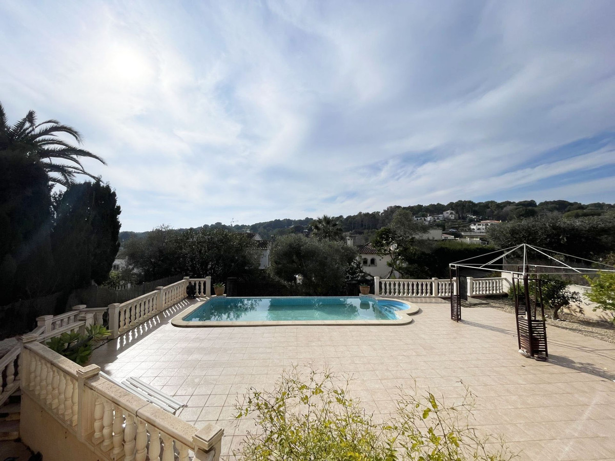 Se vende Villa - Chalet de 4 dormitorios en Costa Blanca, Alicante, España