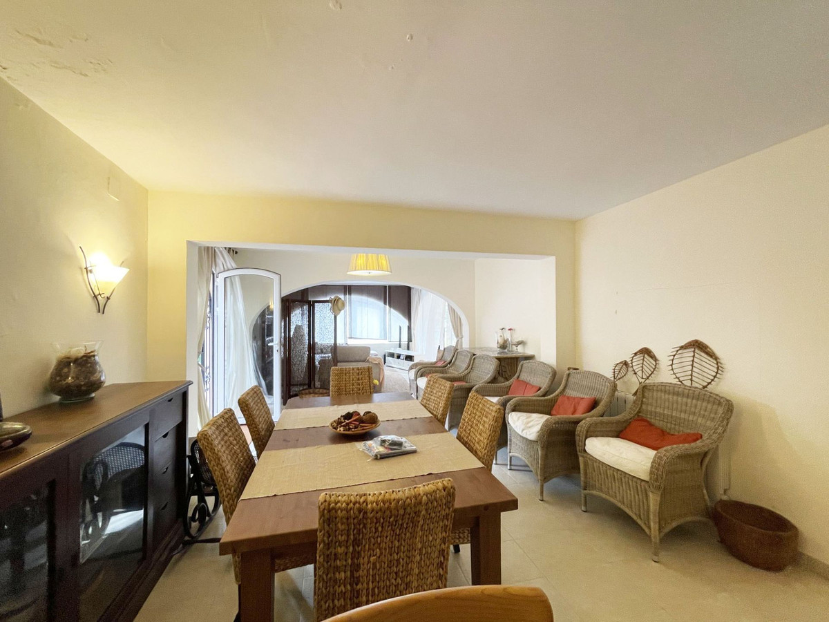 Se vende Villa - Chalet de 4 dormitorios en Costa Blanca, Alicante, España