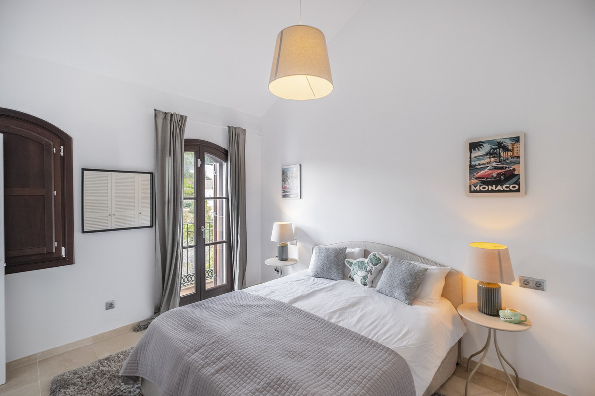 Se vende Villa - Chalet de 6 dormitorios en Costa Del Sol, Málaga, España