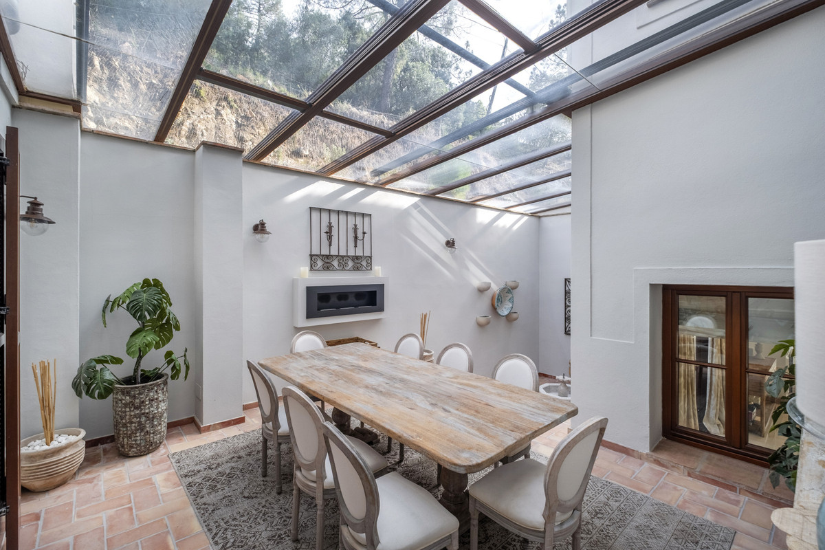 Se vende Villa - Chalet de 6 dormitorios en Costa Del Sol, Málaga, España